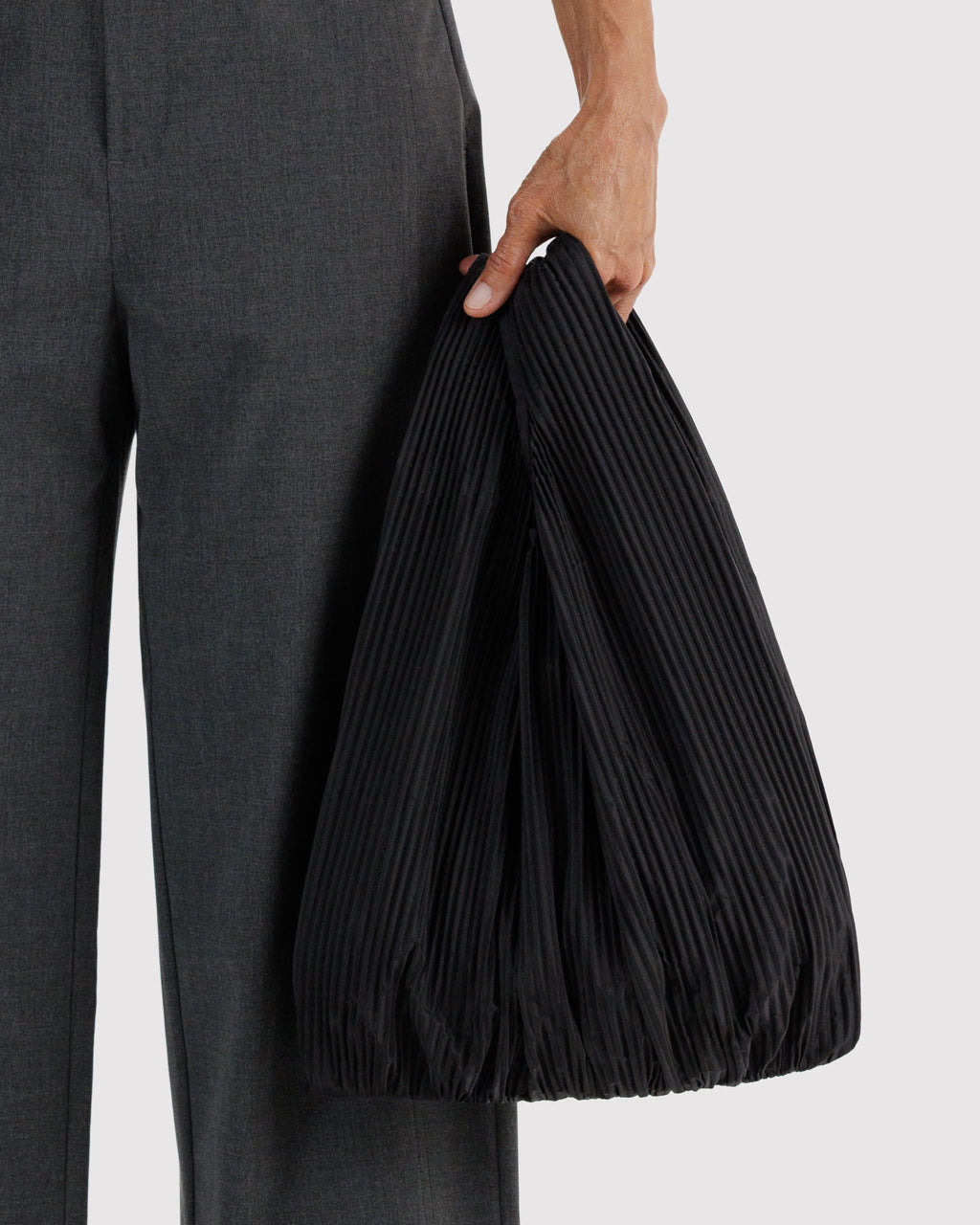Pleated Baggu - Black