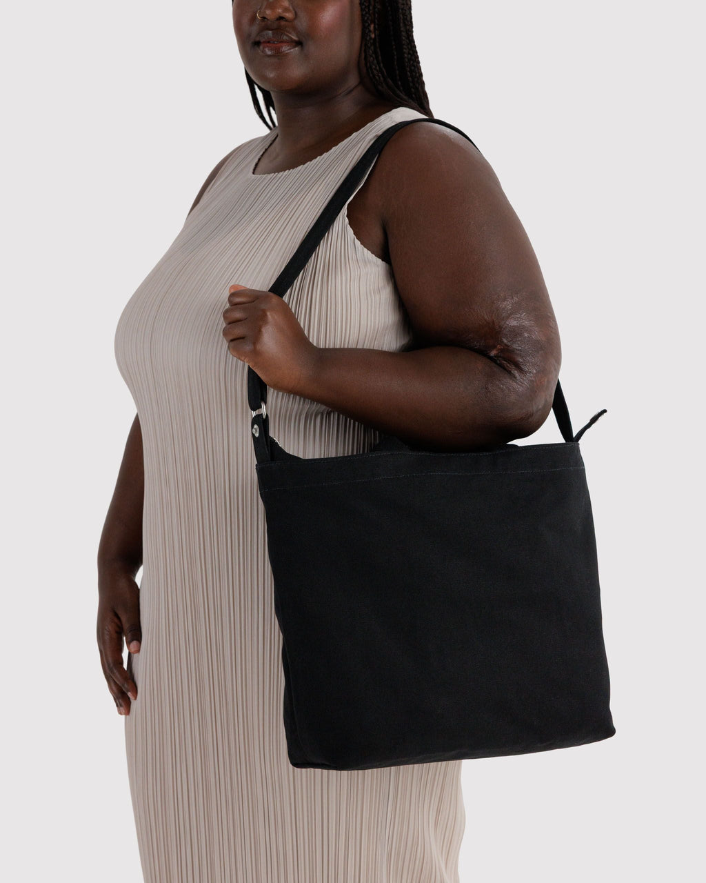 Horizontal Zip Duck Bag - Black